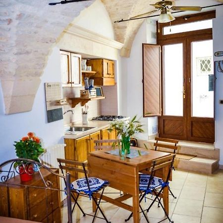 2D La Bellezza Del Centro Storico A 2 Passi Martina Franca Exterior foto